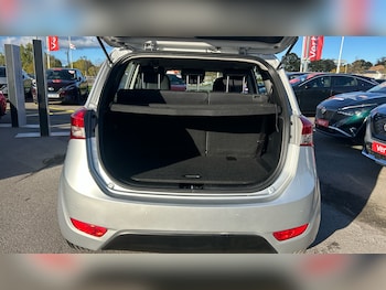 Used Hyundai Ix20 2017 for sale - 76402333: Photo