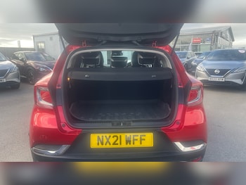 Used Renault Captur 2021 for sale - 76181288: Photo