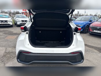 Used Toyota C-HR 2024 for sale - 77906249: Photo