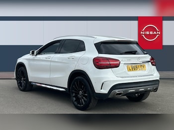 Used Mercedes-Benz GLA 2019 for sale - 77830451: Photo