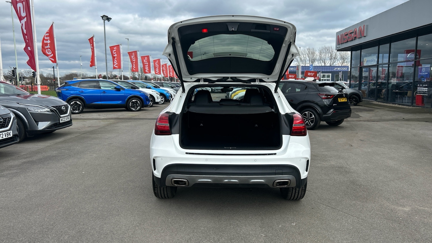 Used Mercedes-Benz GLA 2019 for sale - 77830451: Photo 4