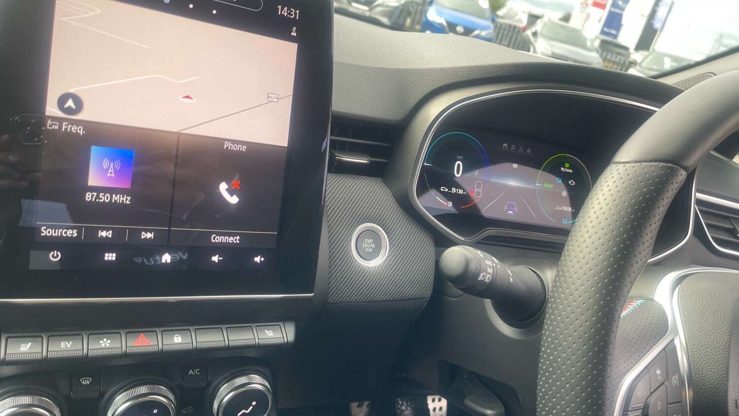 Used Renault Clio 2024 for sale - 76344525: Photo 14