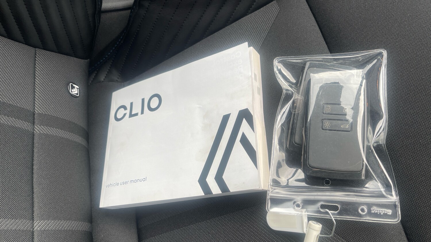 Used Renault Clio 2024 for sale - 76344525: Photo 19