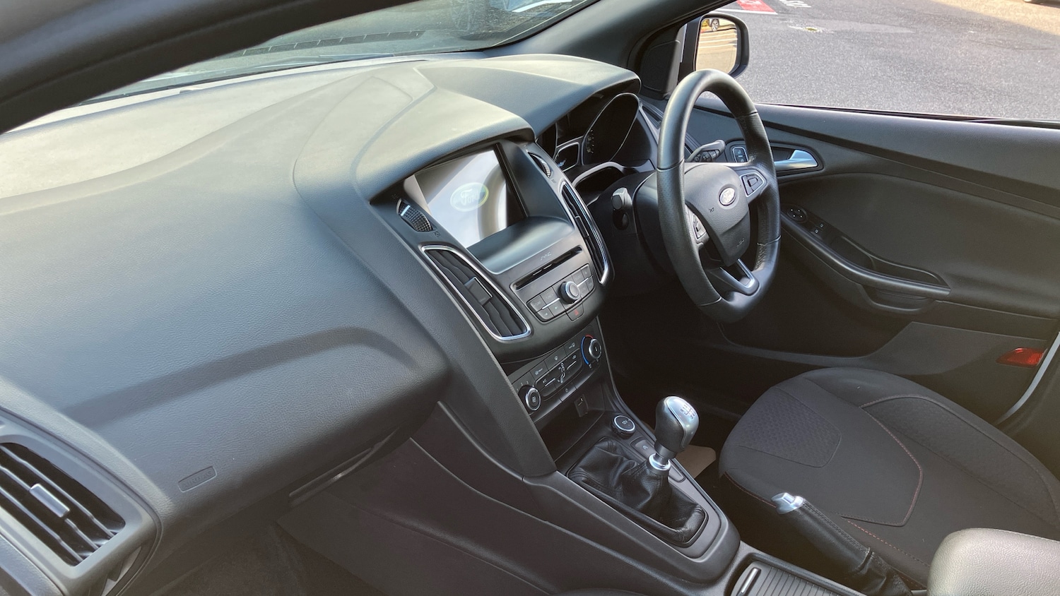 Used Ford Focus 2018 for sale - 76366223: Photo 9