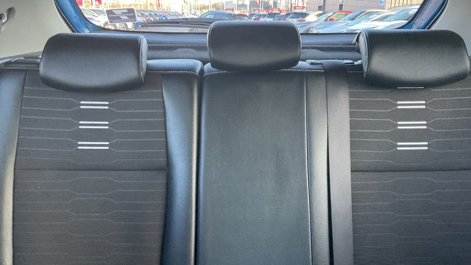 Used Kia Stonic 2022 for sale - 76762345: Photo 15