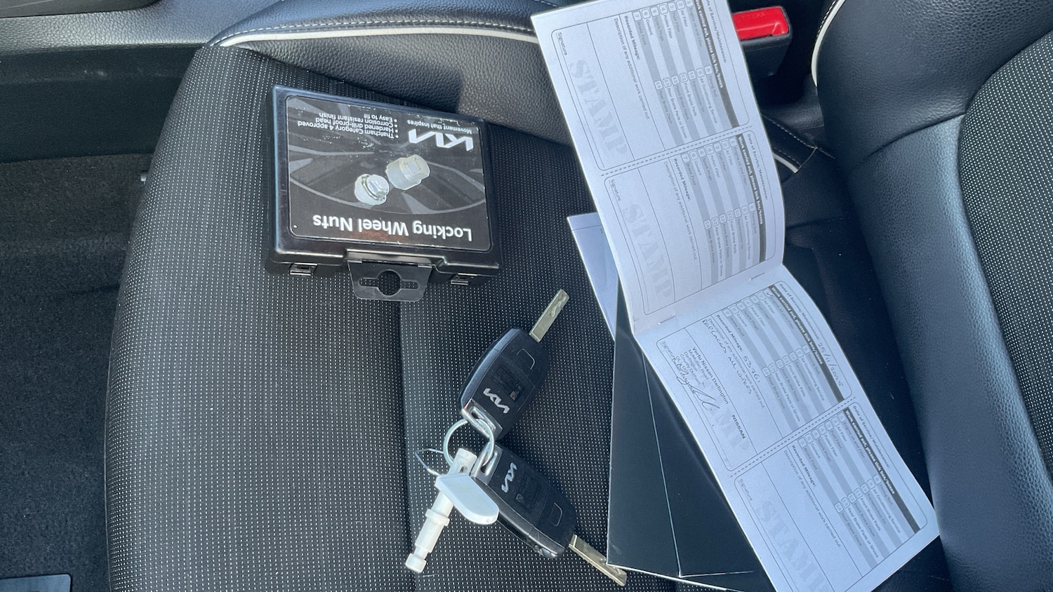 Used Kia Stonic 2022 for sale - 76762345: Photo 19