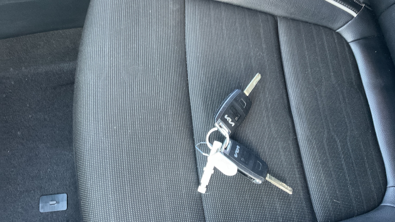 Used Kia Stonic 2022 for sale - 76762345: Photo 20