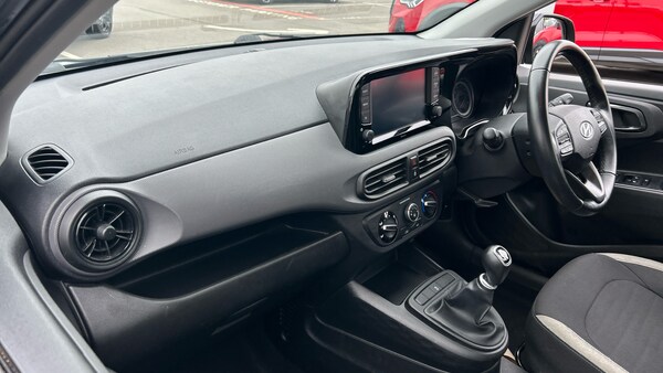 Used Hyundai i10 2023 for sale - 76207670: Photo 9