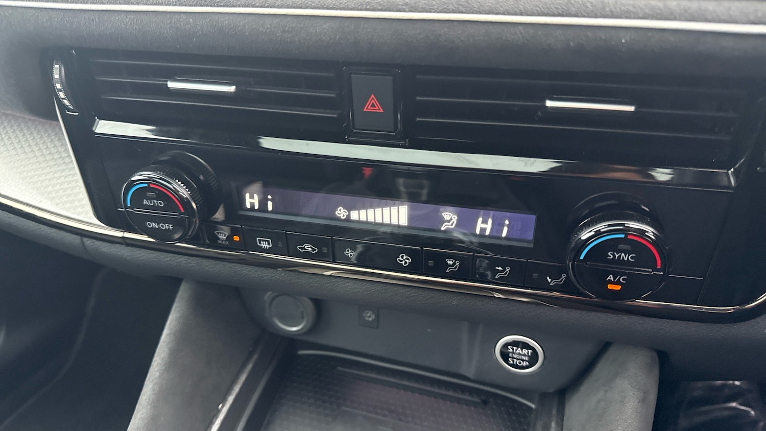 Used Nissan Qashqai 2024 for sale - 77001788: Photo 41