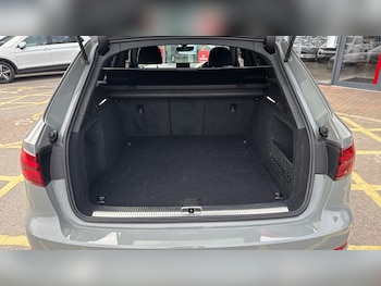 Used Audi A4 2019 for sale - 77931541: Photo