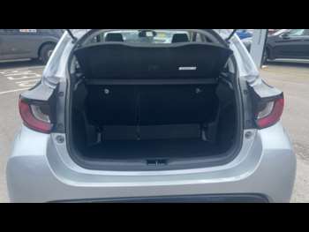 Used Toyota Yaris 2021 for sale - 75137432: Photo