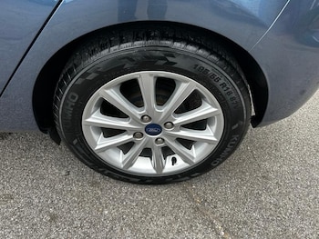 Used Ford Fiesta 2019 for sale - 76222709: Photo 4