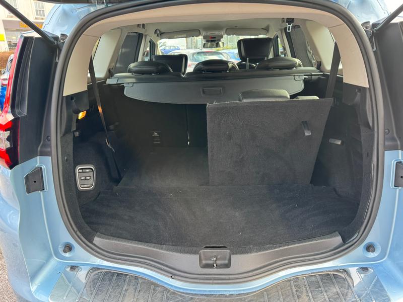 Used Renault Grand Scenic 2017 for sale - 77746824: Photo 10