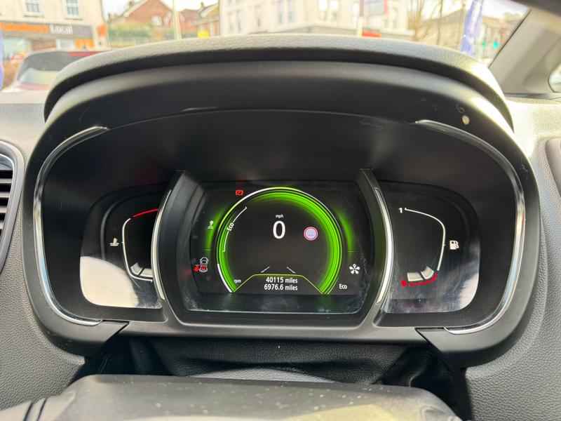 Used Renault Grand Scenic 2017 for sale - 77746824: Photo 24