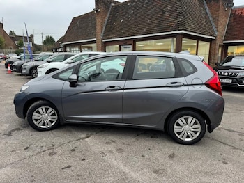 Used Honda Jazz 2017 for sale - 76945498: Photo