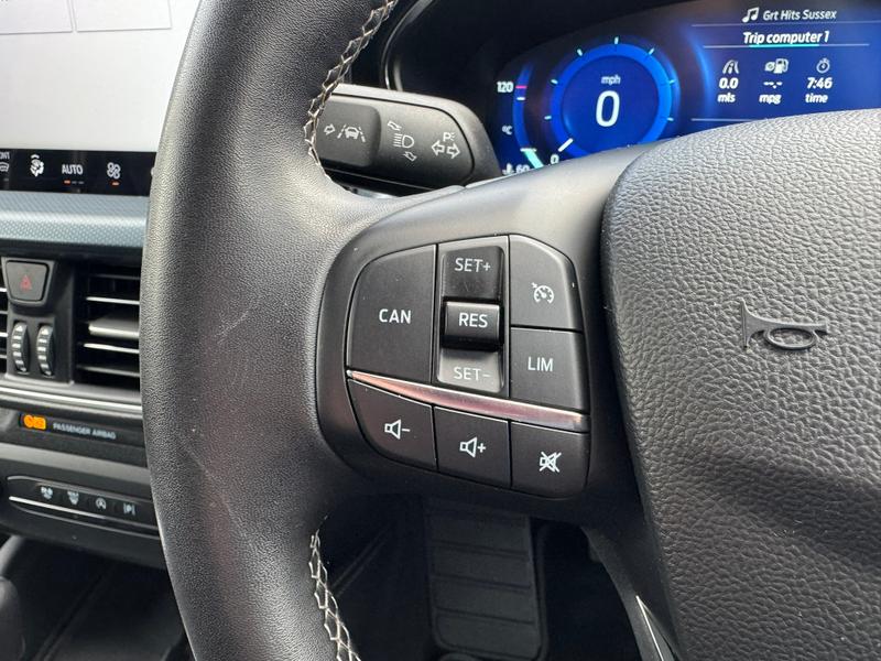 Used Ford Focus 2022 for sale - 76590107: Photo 19