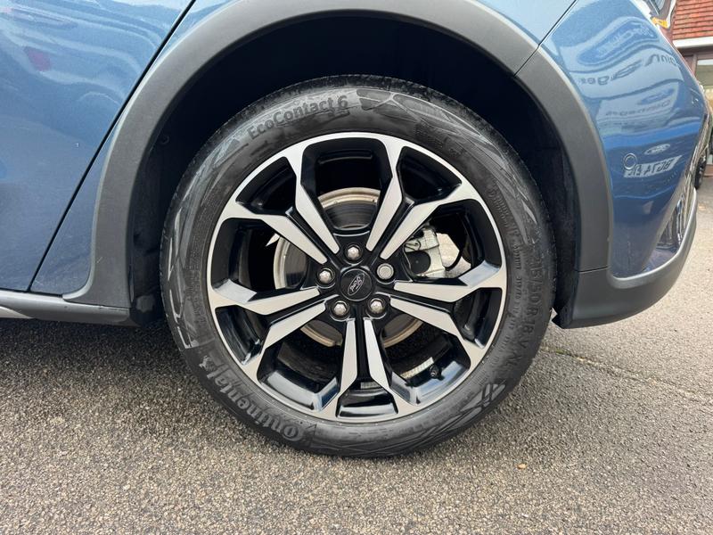 Used Ford Focus 2022 for sale - 76590107: Photo 9