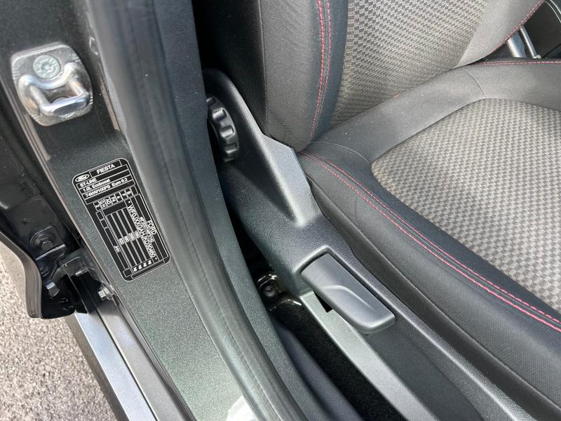 Used Ford Fiesta 2019 for sale - 78042856: Photo 24