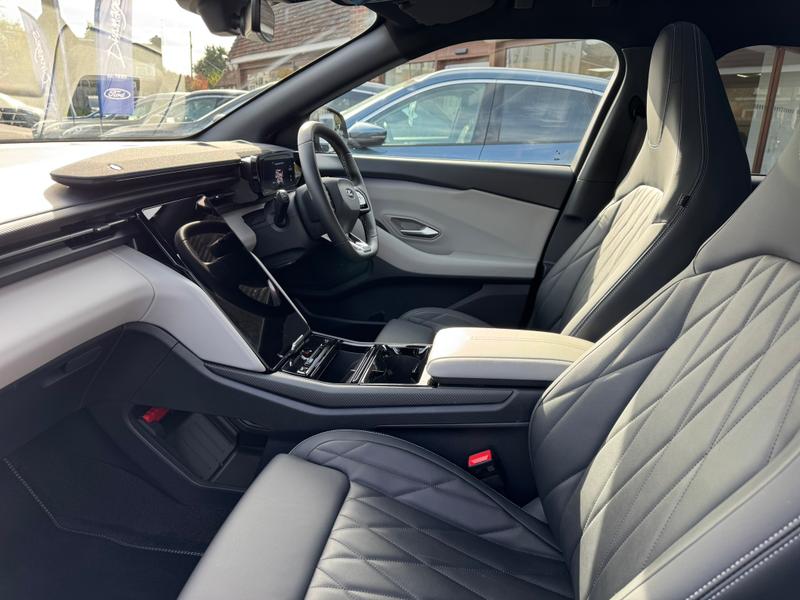 Used Ford Explorer 2024 for sale - 76114602: Photo 9