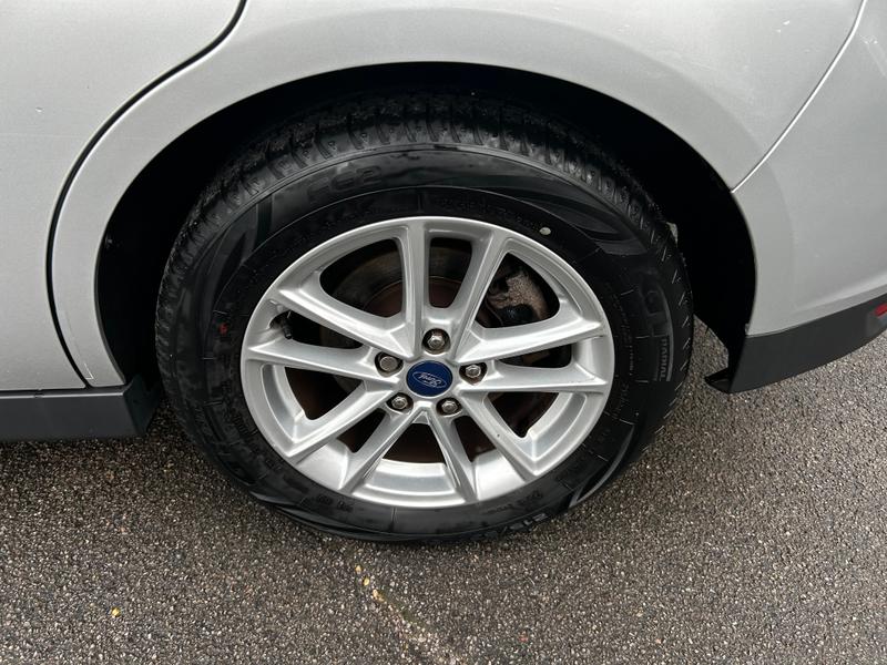 Used Ford C-Max 2017 for sale - 76477822: Photo 4