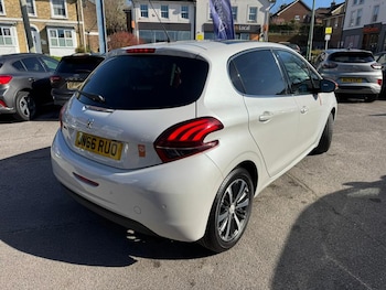 Used Peugeot 208 2016 for sale - 77785443: Photo