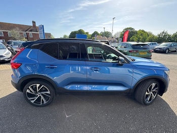 Used Volvo XC40 2018 for sale - 79408050: Photo