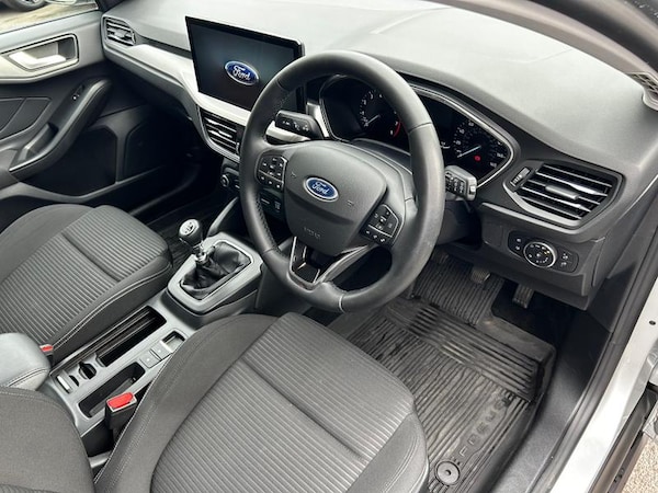 Used Ford Focus 2023 for sale - 76172632: Photo 17
