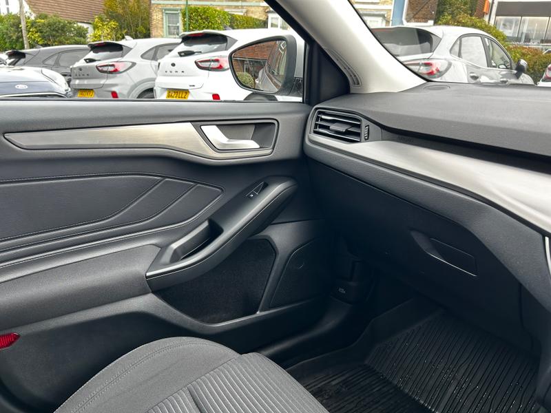 Used Ford Focus 2023 for sale - 76172632: Photo 26