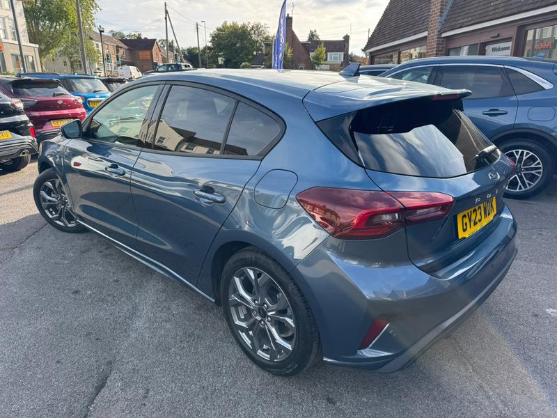 Used Ford Focus 2023 for sale - 76126494: Photo 3