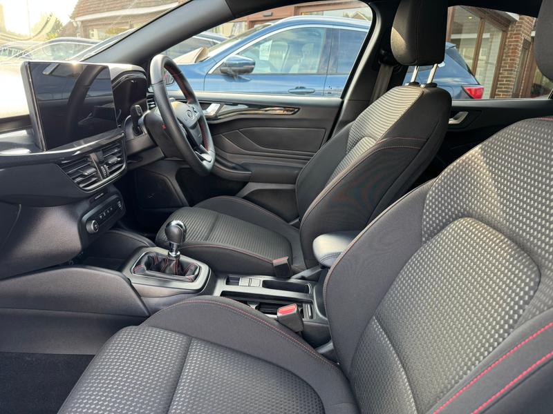 Used Ford Focus 2023 for sale - 76126494: Photo 8