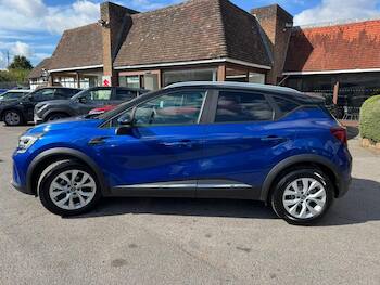 Used Renault Captur 2021 for sale - 79653312: Photo