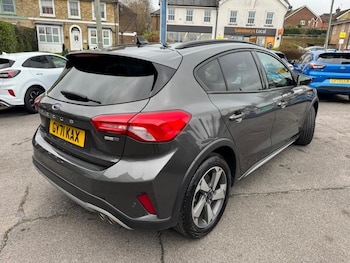 Used Ford Focus 2022 for sale - 77975910: Photo