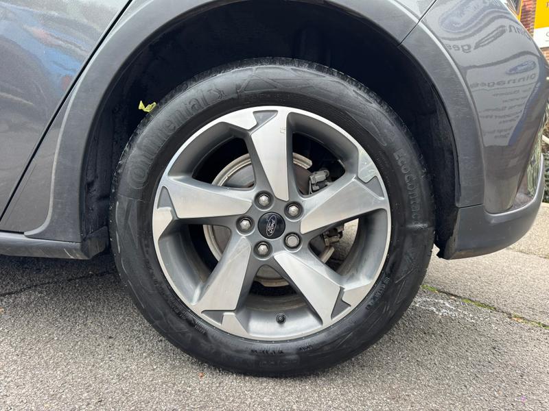 Used Ford Focus 2022 for sale - 77975910: Photo 9