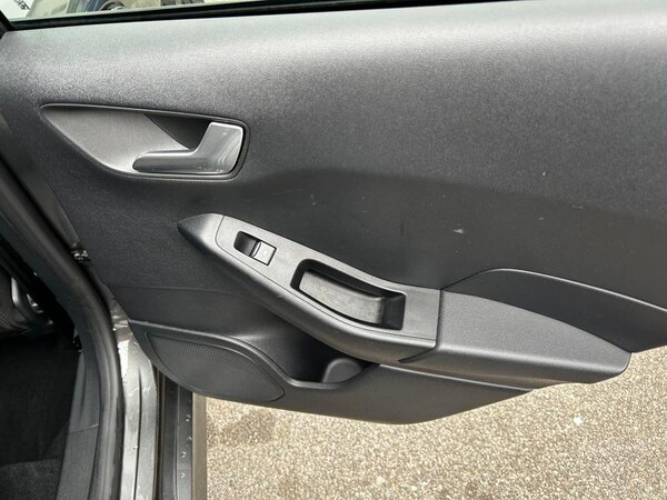Used Ford Fiesta 2023 for sale - 76205699: Photo 12
