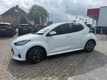 Used Toyota Yaris 2023 for sale - 79825860: Photo