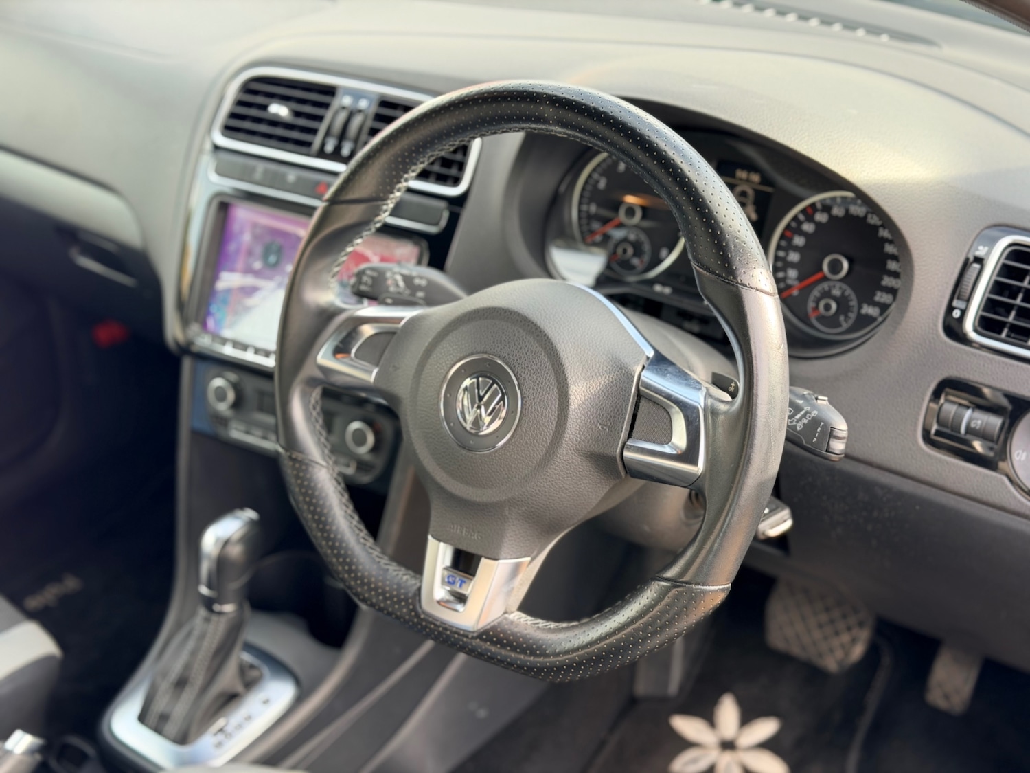 Used Volkswagen Polo 2014 for sale - 77213874: Photo 5