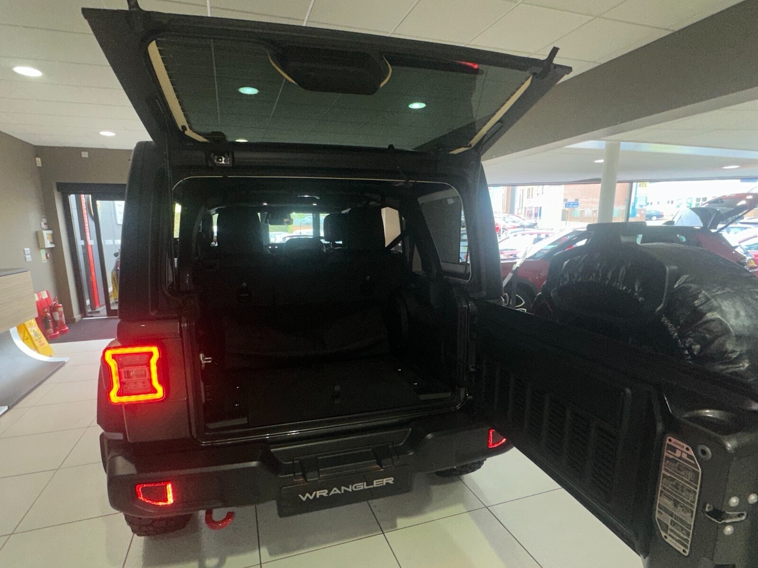 Used Jeep Wrangler 2025 for sale - 76888733: Photo 28