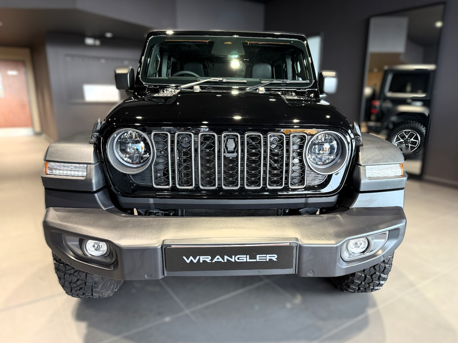 Used Jeep Wrangler 2025 for sale - 77133881: Photo 2