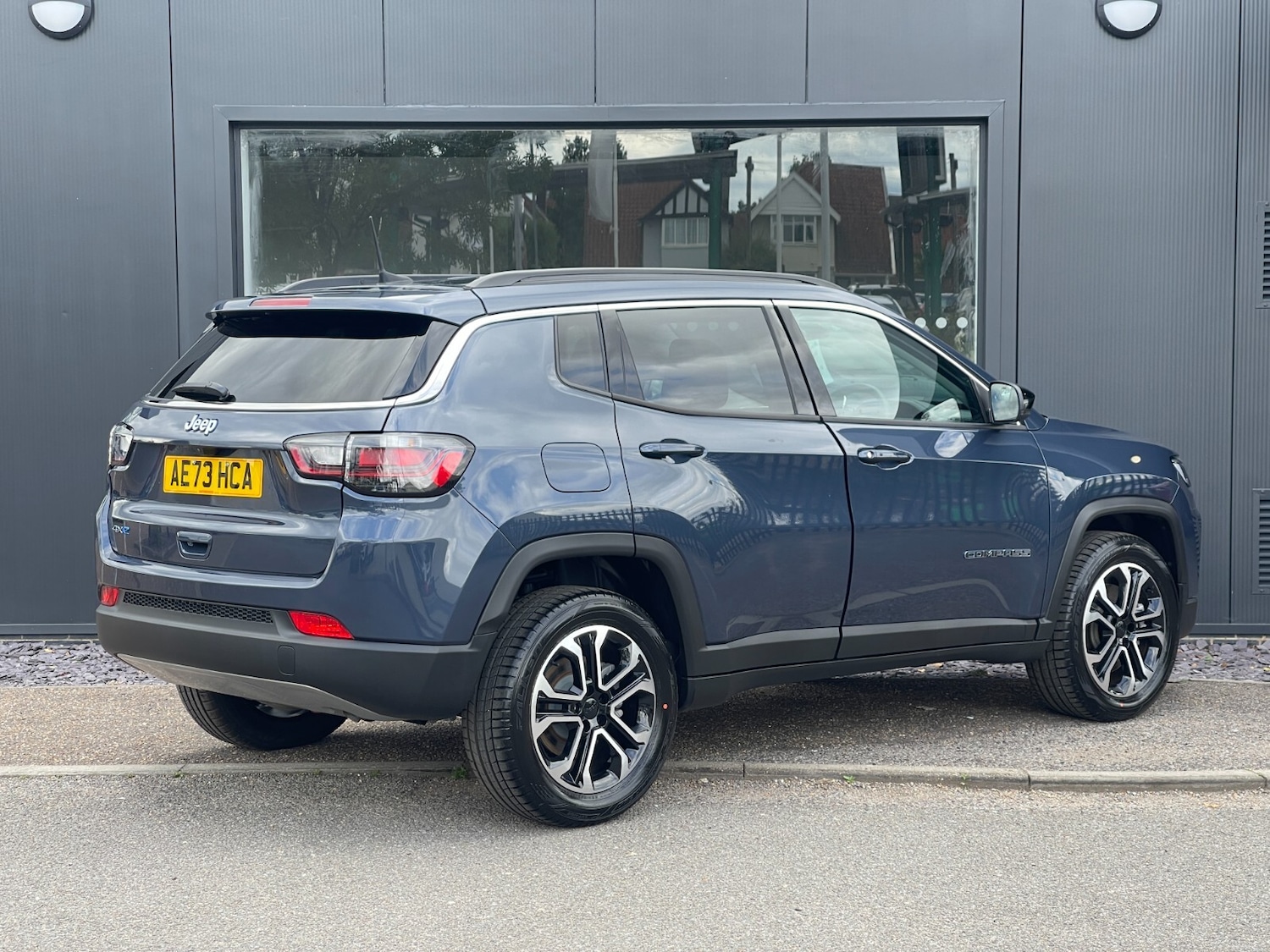 Used Jeep Compass 2023 for sale - 76487263: Photo 3