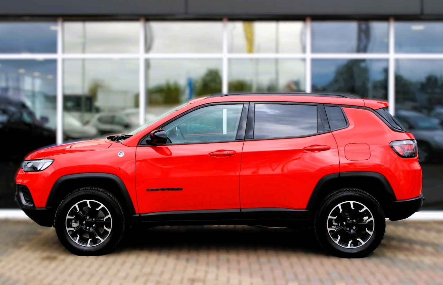 Used Jeep Compass 2023 for sale - 76868716: Photo 7