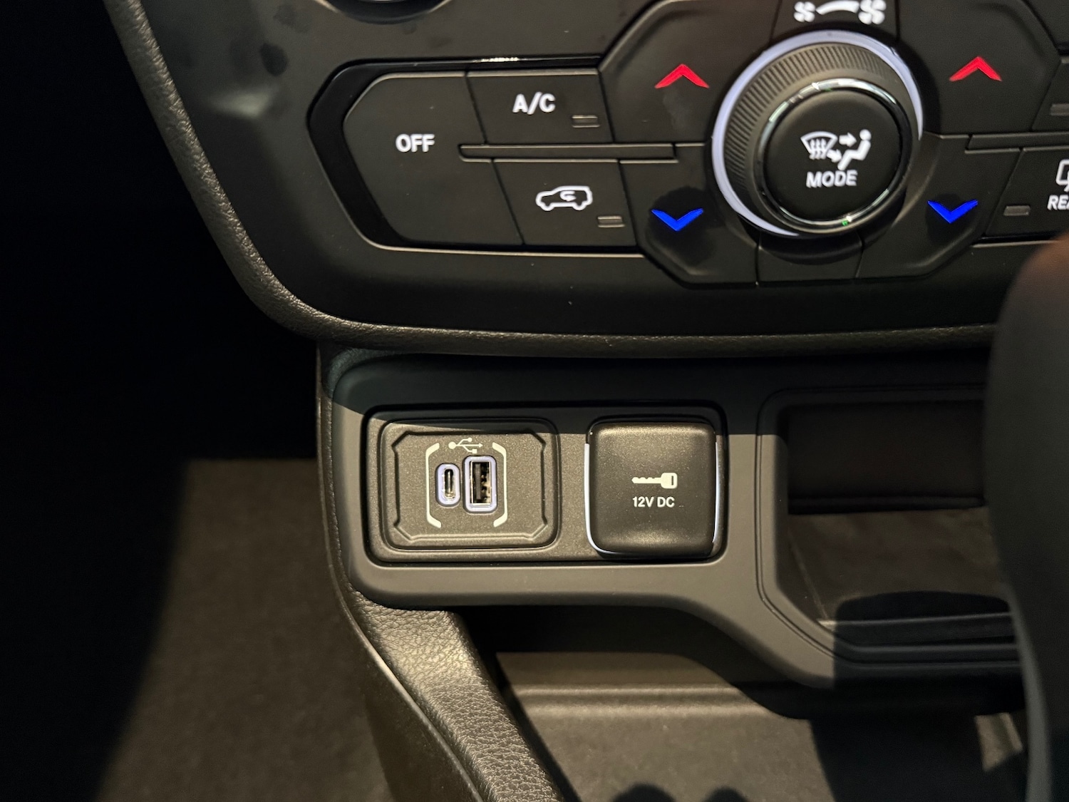 Used Jeep Renegade 2025 for sale - 77232130: Photo 26