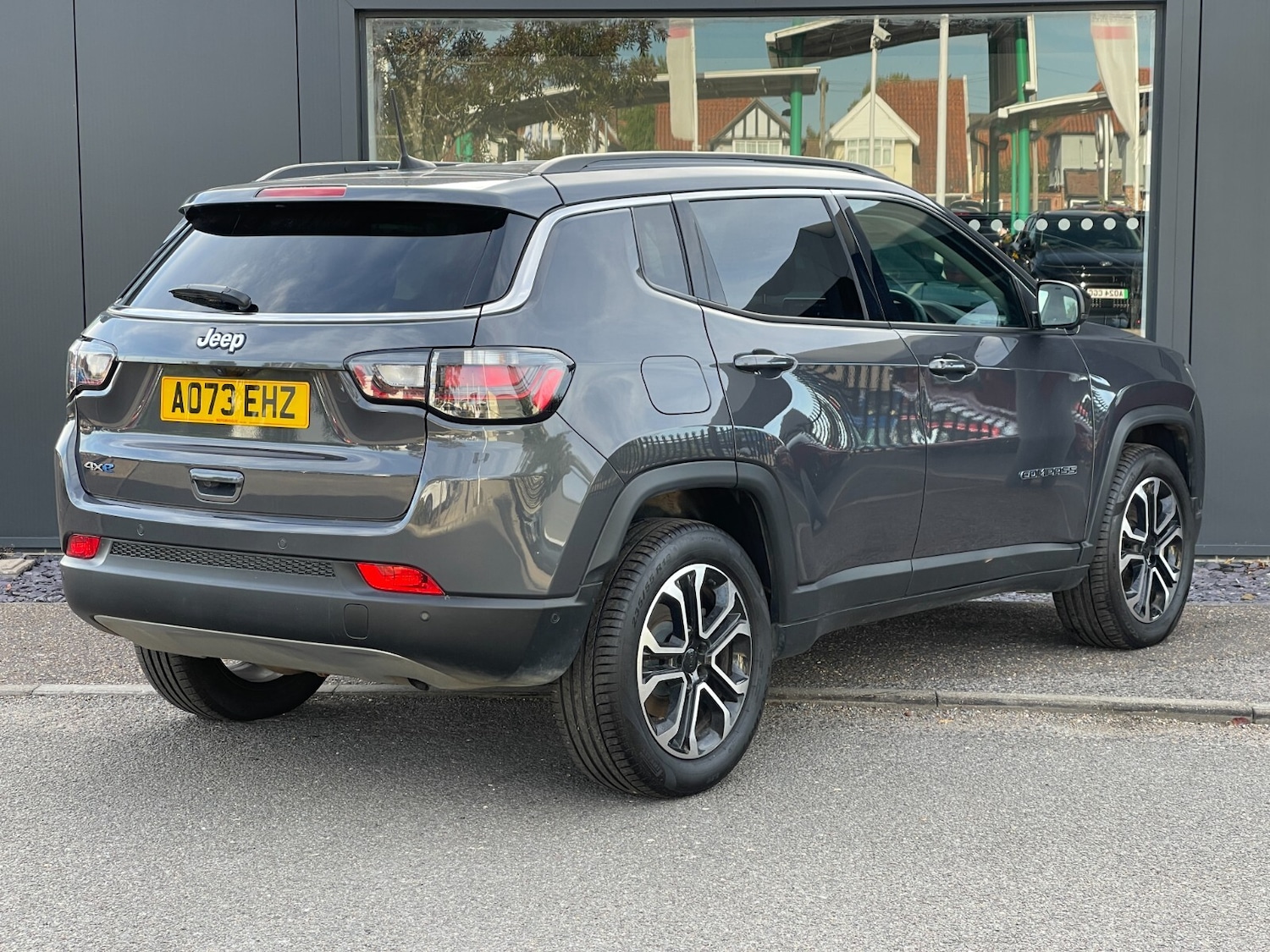 Used Jeep Compass 2023 for sale - 76868775: Photo 3