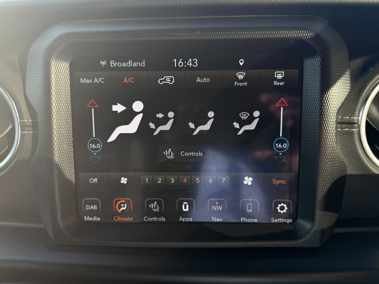 Used Jeep Wrangler 2022 for sale - 75354747: Photo 41