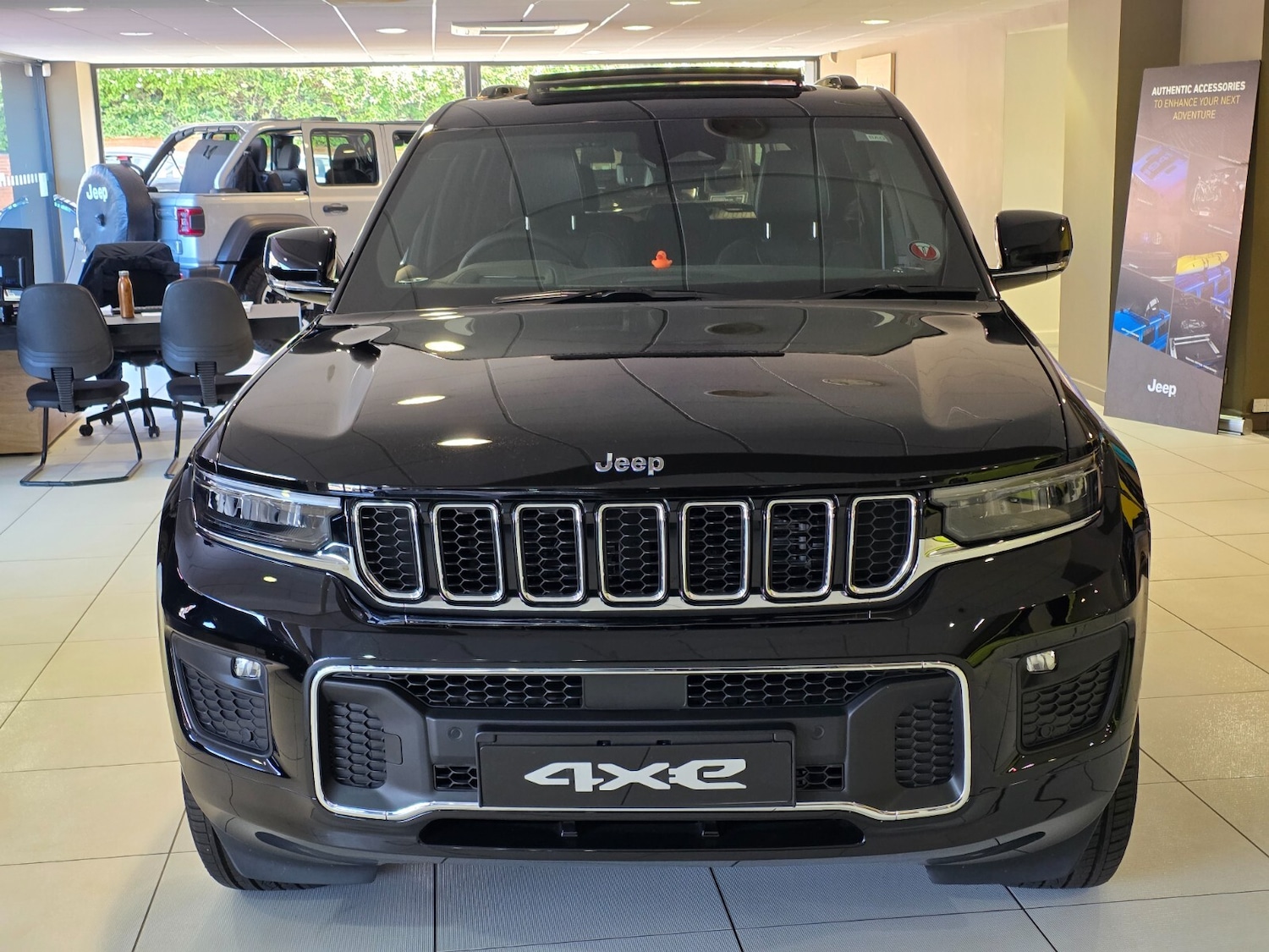 Used Jeep Grand Cherokee 2025 for sale - 76868503: Photo 2