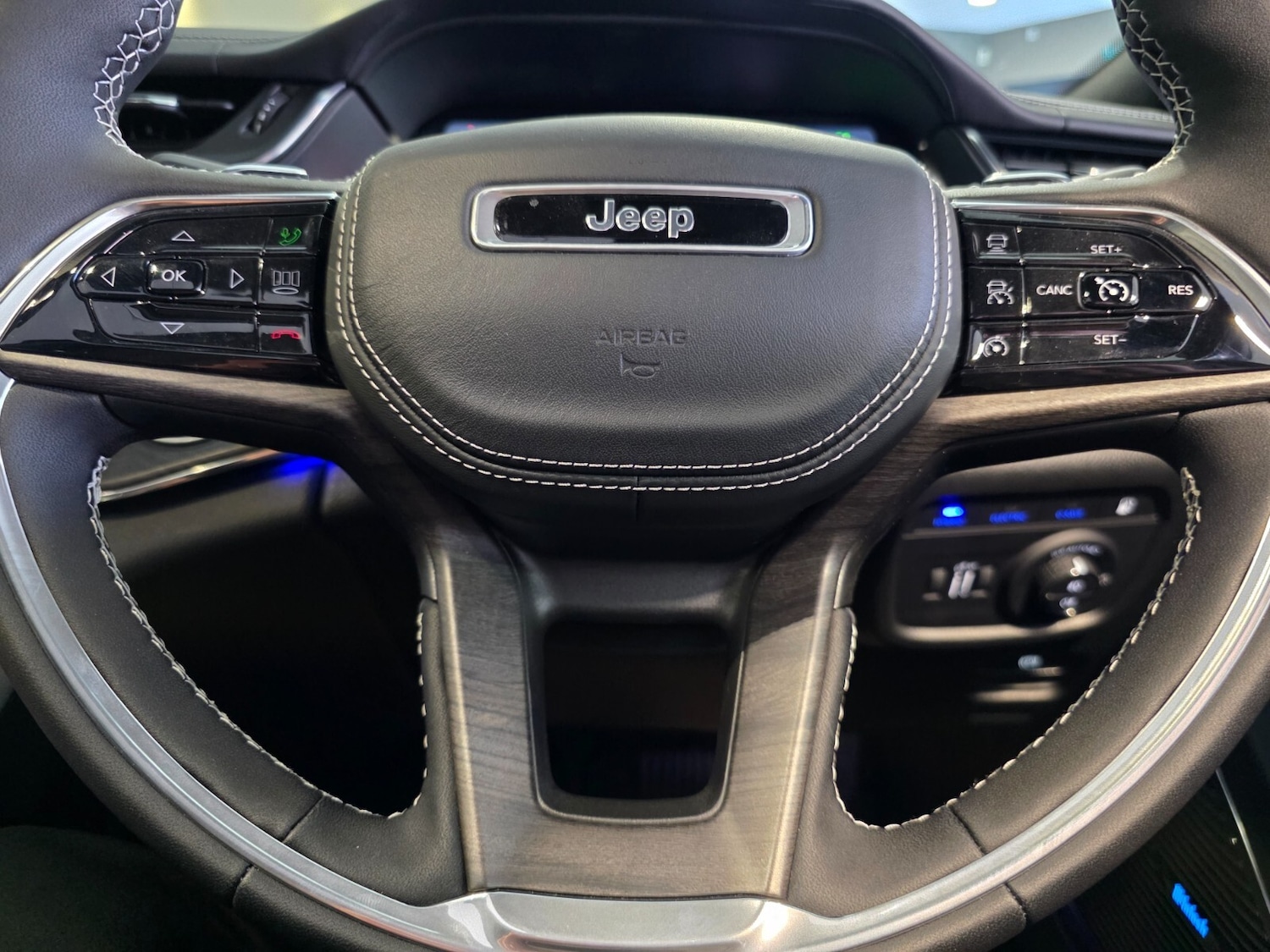 Used Jeep Grand Cherokee 2025 for sale - 76868503: Photo 42