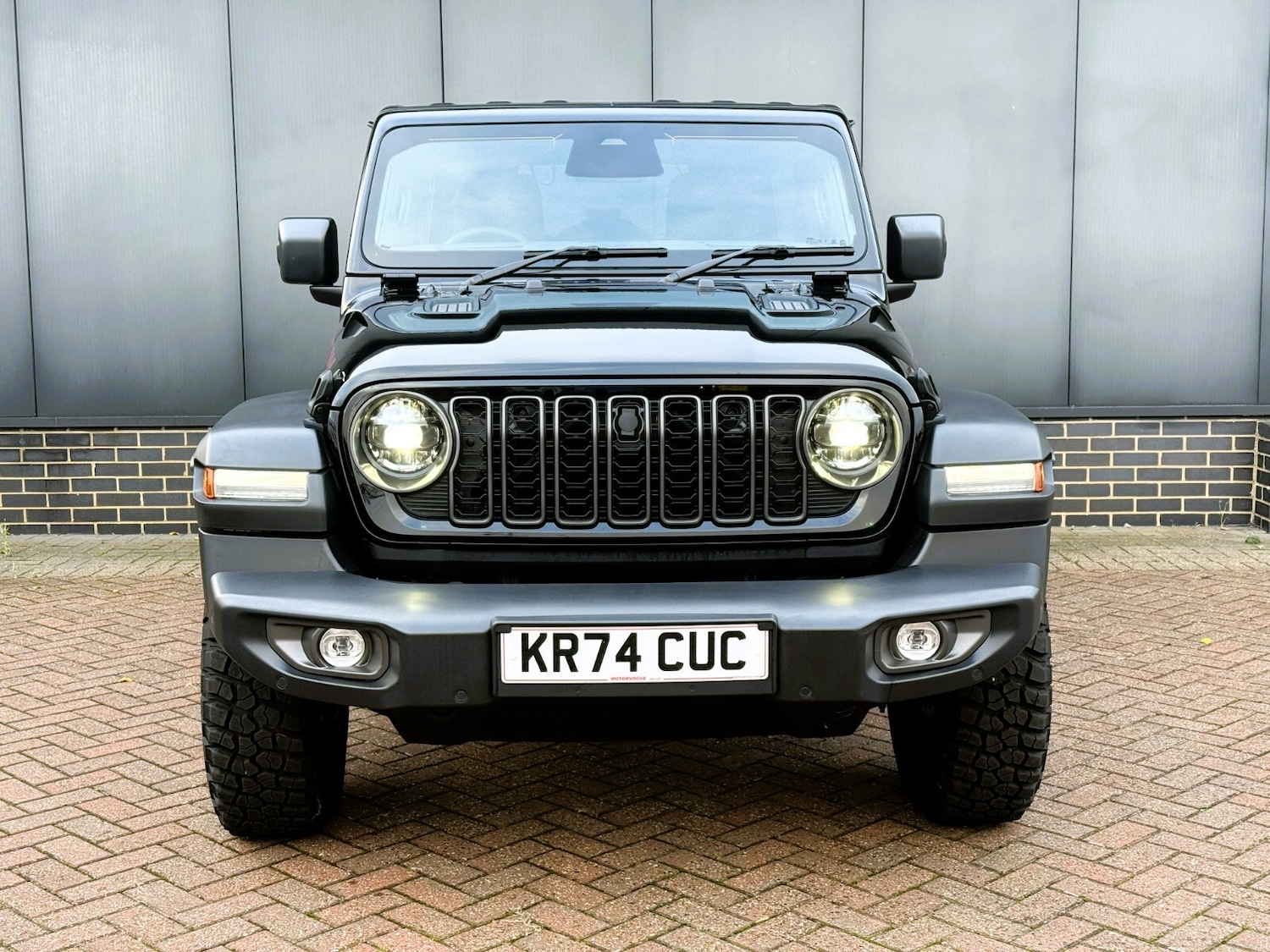 Used Jeep Wrangler 2024 for sale - 75354921: Photo 2