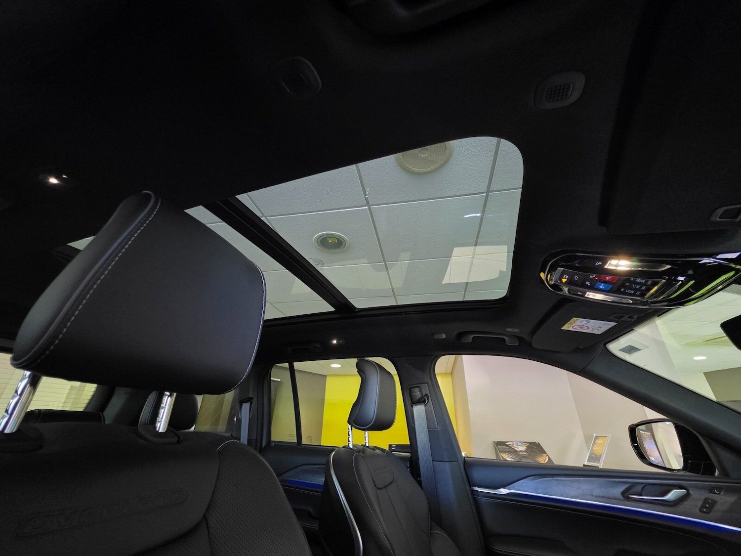 Used Jeep Grand Cherokee 2025 for sale - 76652462: Photo 72