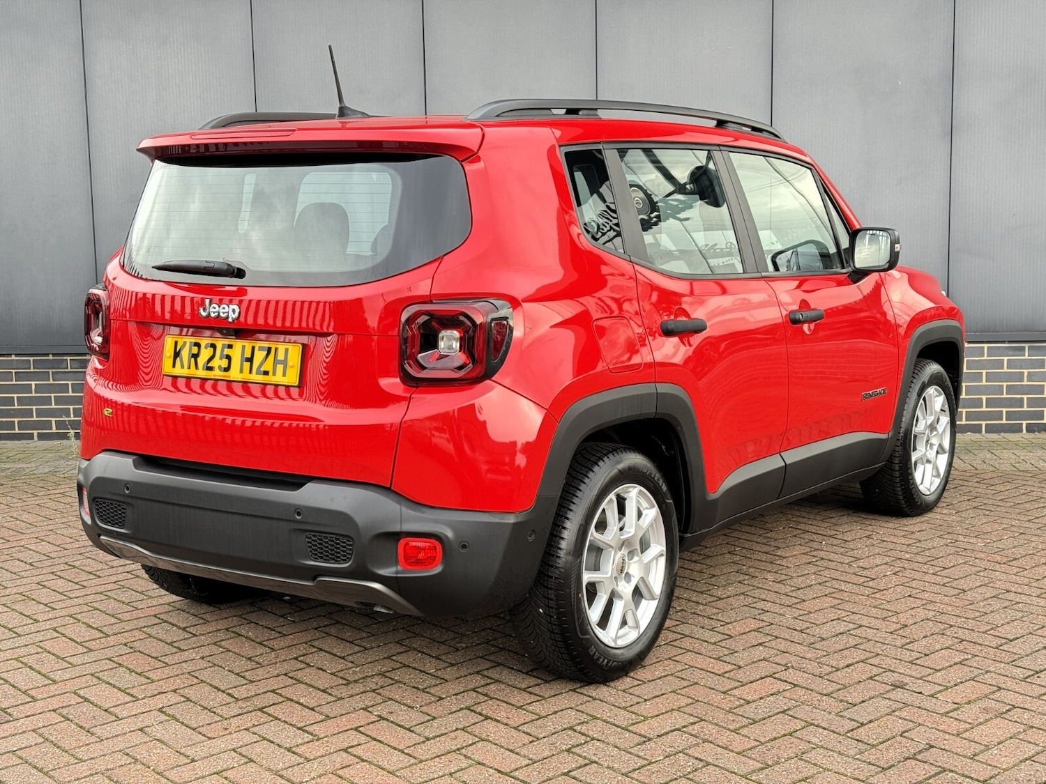 Used Jeep Renegade 2025 for sale - 76868493: Photo 6