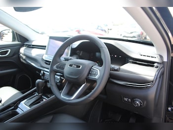 Used Jeep Compass 2024 for sale - 76868889: Photo