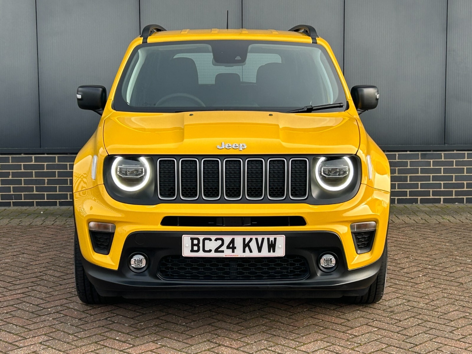 Used Jeep Renegade 2024 for sale - 77614533: Photo 2